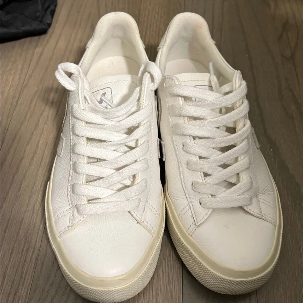 Veja Sneakers